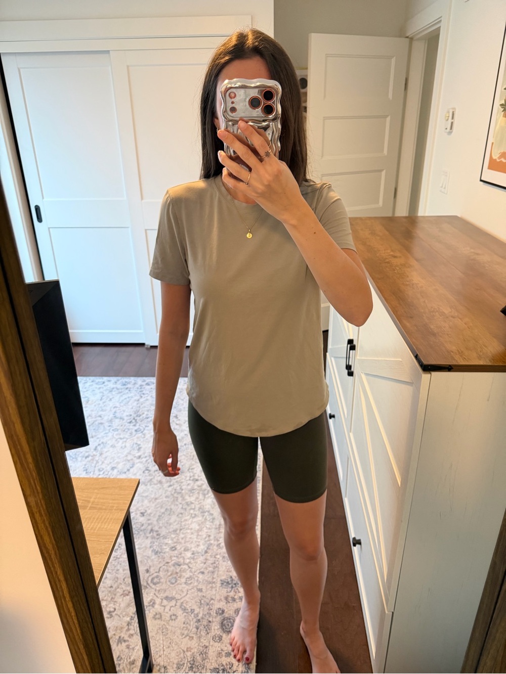 Lululemon workout tshirt in taupe